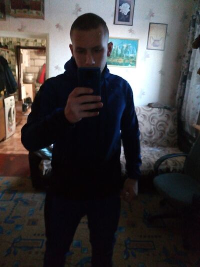 Знакомства Кущевская, Игорь, 22 - объявление парня с фото